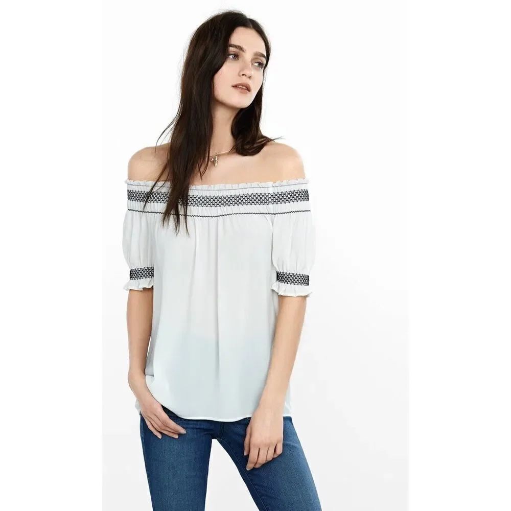 ✨Embroidered Off The Shoulder Blouse✨